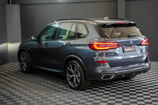 BMW-X5-2022