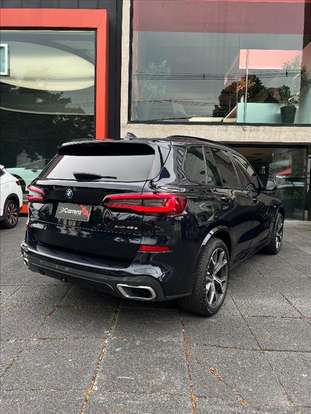 BMW-X5-2021
