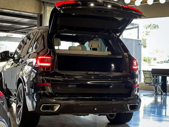 BMW-X5-2019