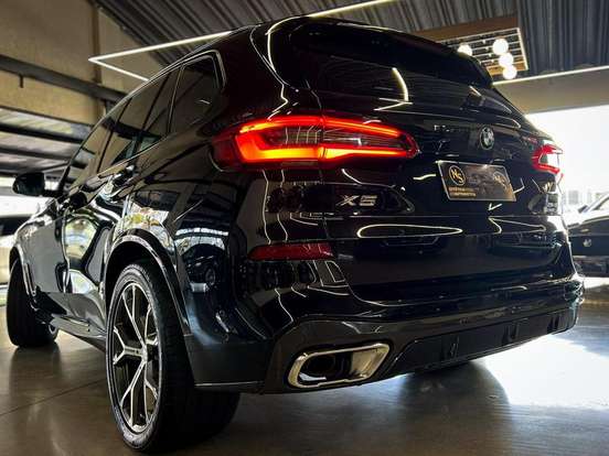 BMW-X5-2019