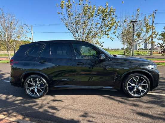 BMW-X5-3.0 I6 TURBO HÍBRIDO XDRIVE50E M SPORT AUTOMÁTICO BMW-X5-2023