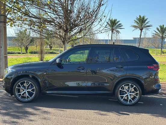 BMW-X5-3.0 I6 TURBO HÍBRIDO XDRIVE50E M SPORT AUTOMÁTICO BMW-X5-2023