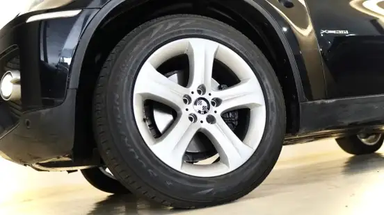BMW-X6-2011