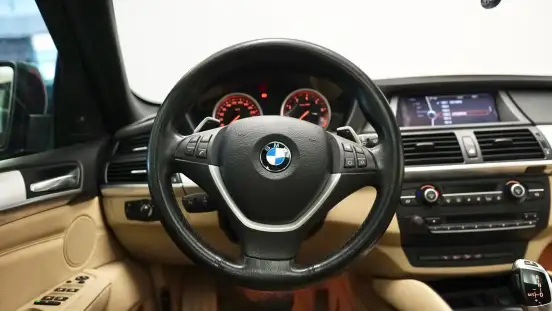BMW-X6-2011
