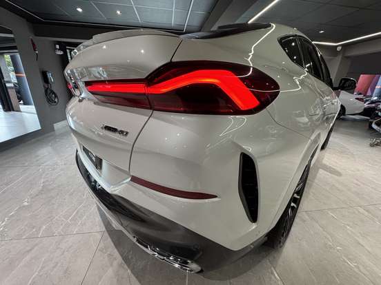 BMW-X6-3.0 TWINPOWER GASOLINA XDRIVE40I M SPORT AUTOMÁTICO BMW-X6-2021