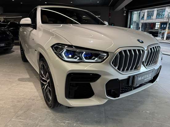 BMW-X6-2021