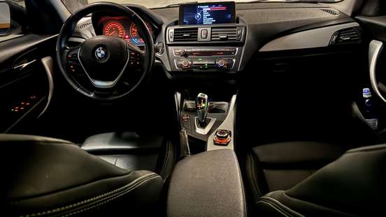 BMW-118i-2013