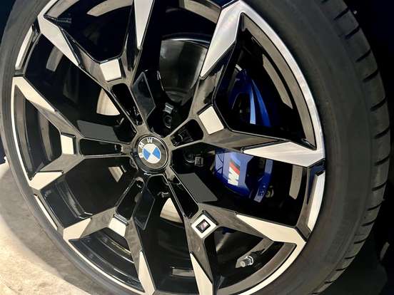 BMW-320i-2025