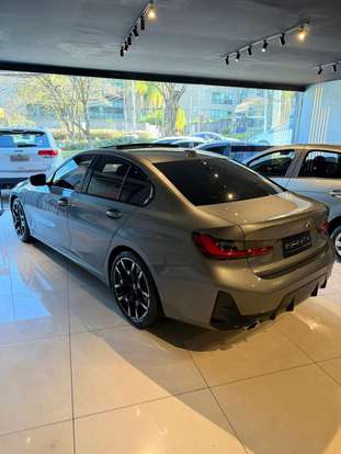 BMW-320i-2025