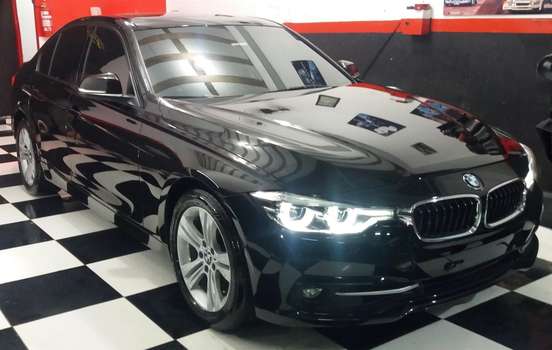 BMW-320i-2015