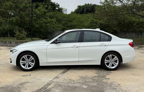BMW-320i-2016
