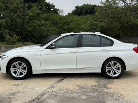 BMW-320i-2.0 SPORT GP 16V TURBO ACTIVE FLEX 4P AUTOMÁTICO BMW-320i-2016