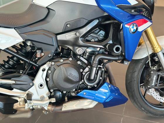 BMW F 900 R SPORT PLUS 
