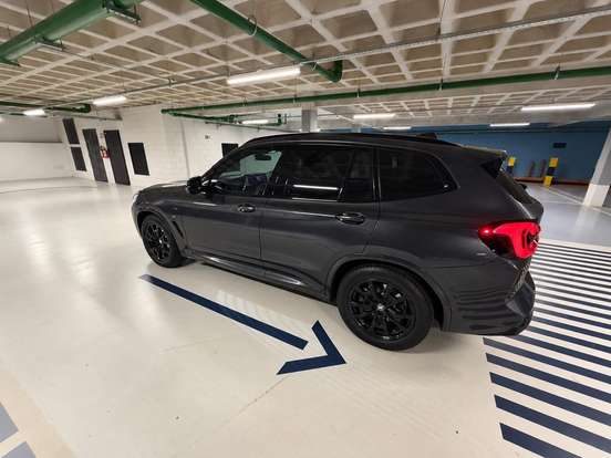 BMW-iX3-2022
