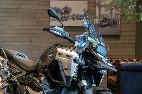 BMW-R 1300 GS ADVENTURE TRIPLE BLACK-2025