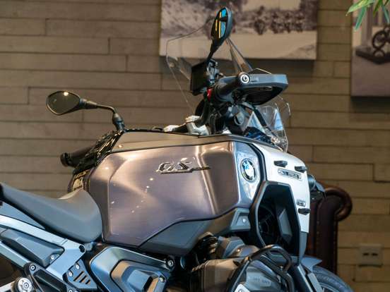 BMW-R 1300 GS ADVENTURE TRIPLE BLACK BMW-R 1300 GS ADVENTURE TRIPLE BLACK-2025