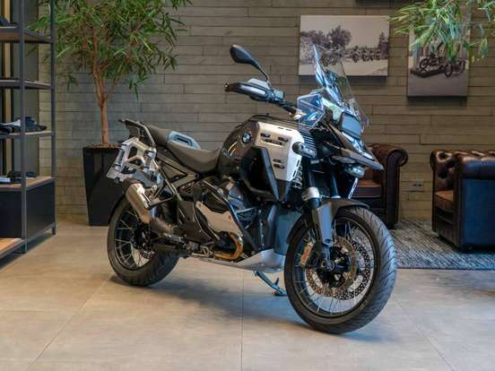 BMW-R 1300 GS ADVENTURE TRIPLE BLACK BMW-R 1300 GS ADVENTURE TRIPLE BLACK-2025