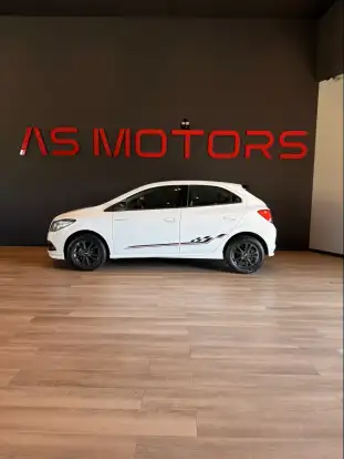 CHEVROLET-ONIX-2015