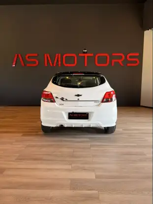 CHEVROLET-ONIX-2015