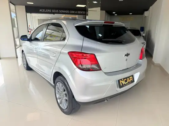 CHEVROLET-ONIX-1.4 MPFI LT 8V FLEX 4P MANUAL CHEVROLET-ONIX-2014