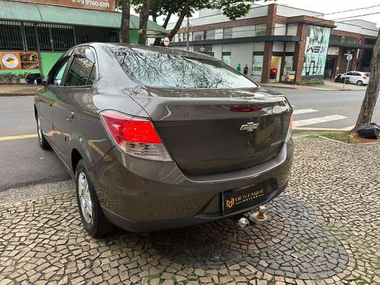 CHEVROLET-PRISMA-2013