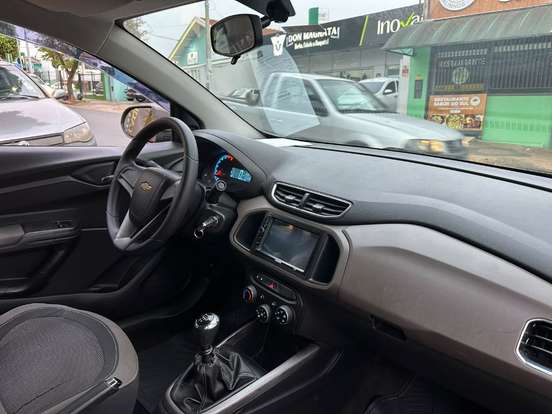 CHEVROLET-PRISMA-2013