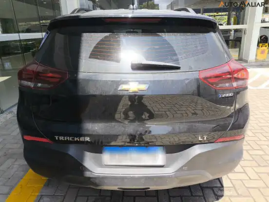 CHEVROLET-TRACKER-2023