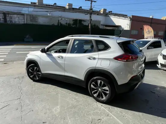 CHEVROLET-TRACKER-2020