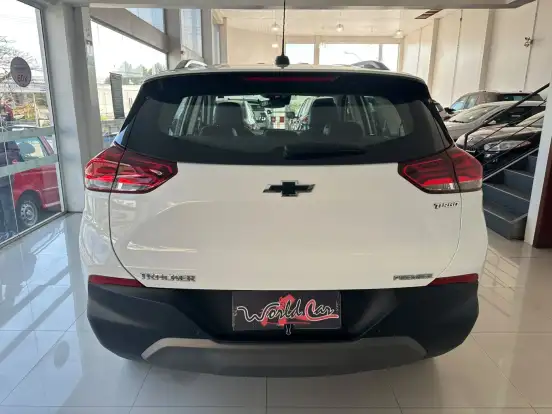 CHEVROLET-TRACKER-2023