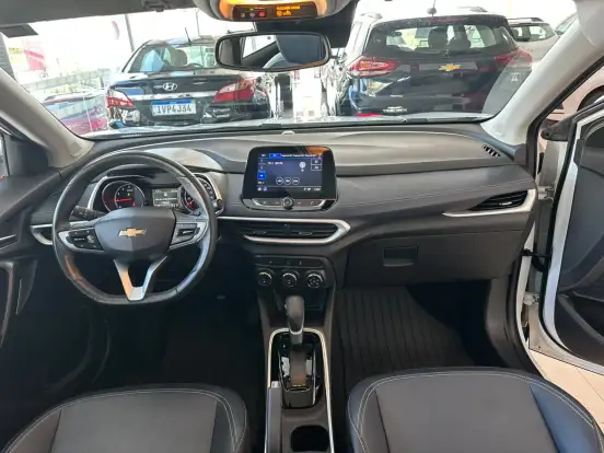 CHEVROLET-TRACKER-2023