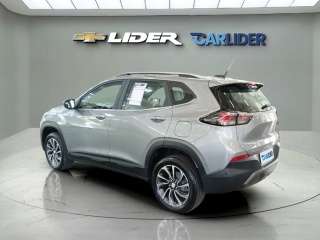 CHEVROLET-TRACKER-2025