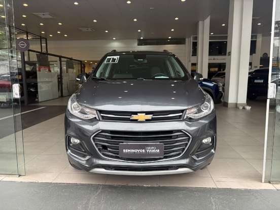 CHEVROLET-TRACKER-2017