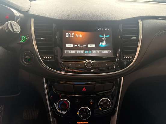 CHEVROLET-TRACKER-2017