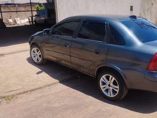 CHEVROLET-CORSA-1.8 MPFI SEDAN 8V GASOLINA 4P MANUAL CHEVROLET-CORSA-2003