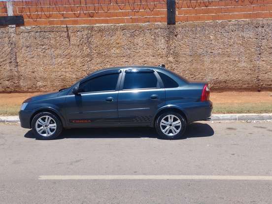 CHEVROLET-CORSA-1.8 MPFI SEDAN 8V GASOLINA 4P MANUAL CHEVROLET-CORSA-2003