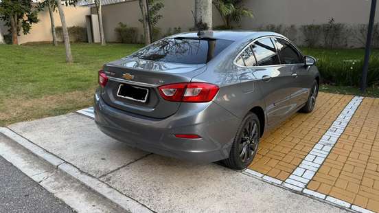 CHEVROLET-CRUZE-2018