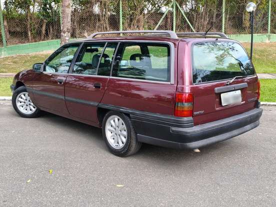 CHEVROLET-OMEGA-1993
