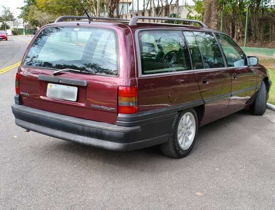 CHEVROLET-OMEGA-1993