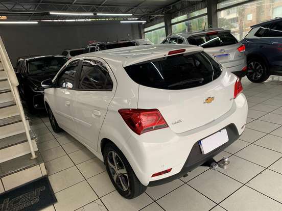 CHEVROLET-ONIX-2018