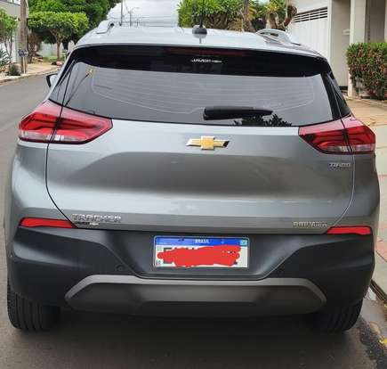 CHEVROLET-TRACKER-2023