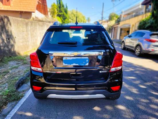 CHEVROLET-TRACKER-2018