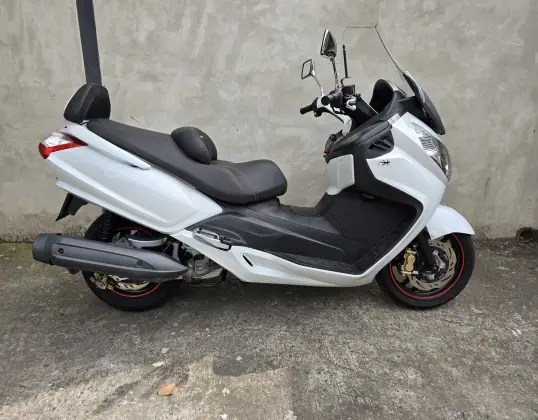 DAFRA MAXSYM 400i 