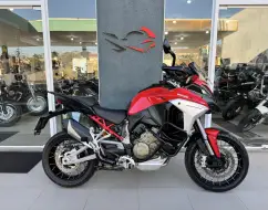 DUCATI MULTISTRADA 1200 V4 S DUCATI MULTISTRADA 1200 V4 S
