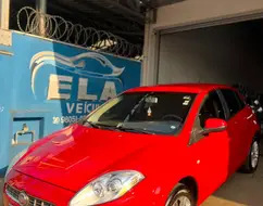 FIAT BRAVO 1.8 ESSENCE 16V FLEX 4P AUTOMATIZADO FIAT BRAVO 1.8 ESSENCE 16V FLEX 4P AUTOMATIZADO