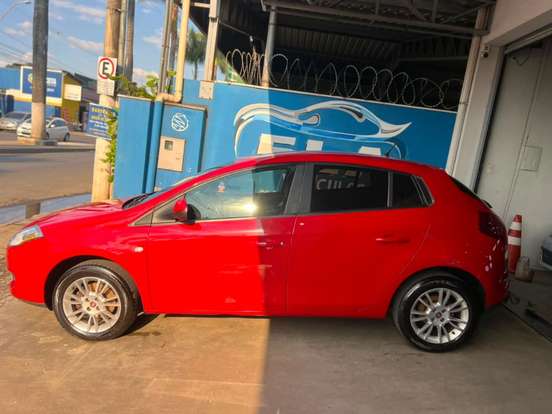 FIAT-BRAVO-1.8 ESSENCE 16V FLEX 4P AUTOMATIZADO FIAT-BRAVO-2011