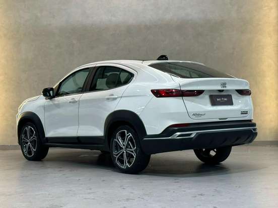 FIAT-FASTBACK-2022