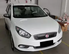 FIAT GRAND SIENA 1.6 MPI ESSENCE 16V FLEX 4P MANUAL FIAT GRAND SIENA 1.6 MPI ESSENCE 16V FLEX 4P MANUAL