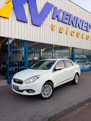 FIAT-GRAND SIENA-2015
