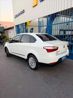 FIAT-GRAND SIENA-2015