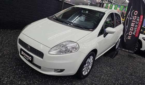 FIAT PUNTO 1.6 ESSENCE 16V FLEX 4P MANUAL